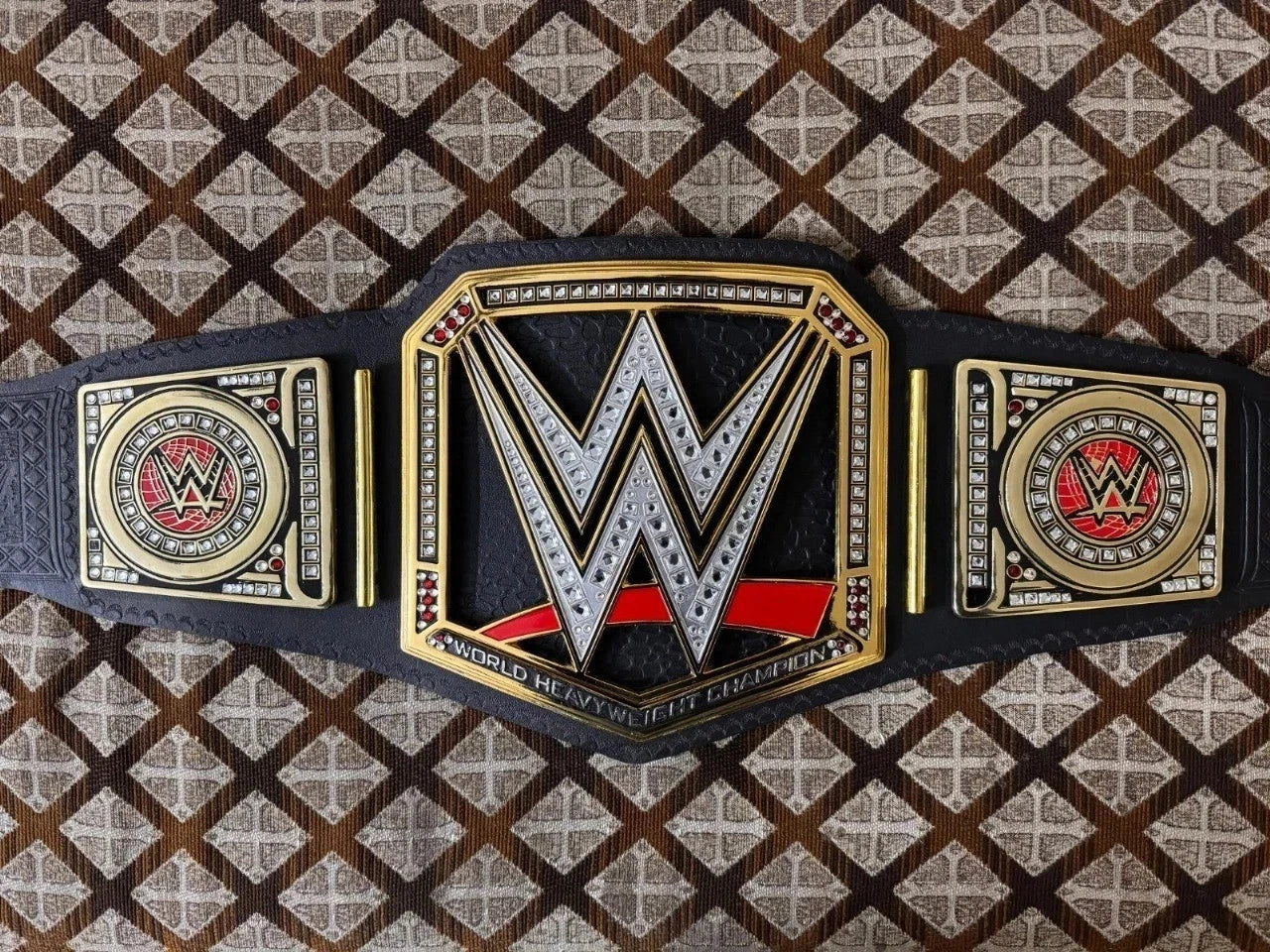 WORLD HEAVYWEIGHT UNIVERSAL CHAMPIONSHIP TITLE BRASS BELT BLACK ADULT SIZE 4MM ZINC