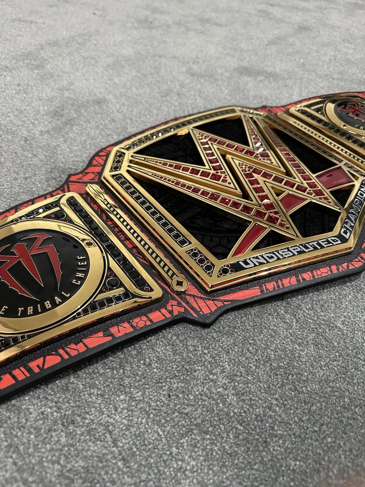 New ROMAN REIGNS 1,316 DAY TITLE Slapband Belts Slap Bands WWE Series 2 SUPER RARE 2MM Brass