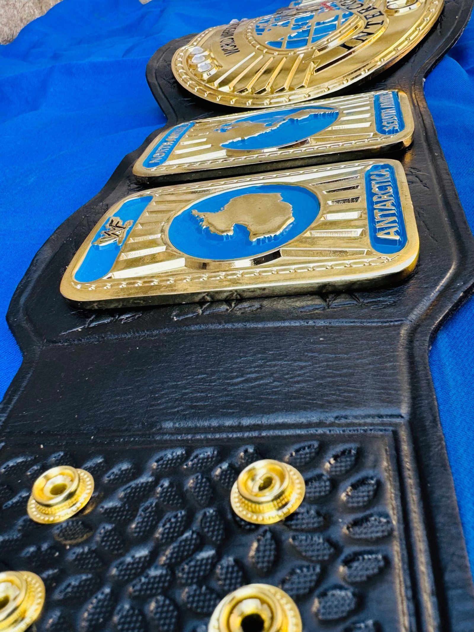 IMG_5556 WWF Intercontinental Championship Replica Belt 4mm Zinc 24kt Gold Adult size replica hand tooled original cowhide leather strap - Image 4