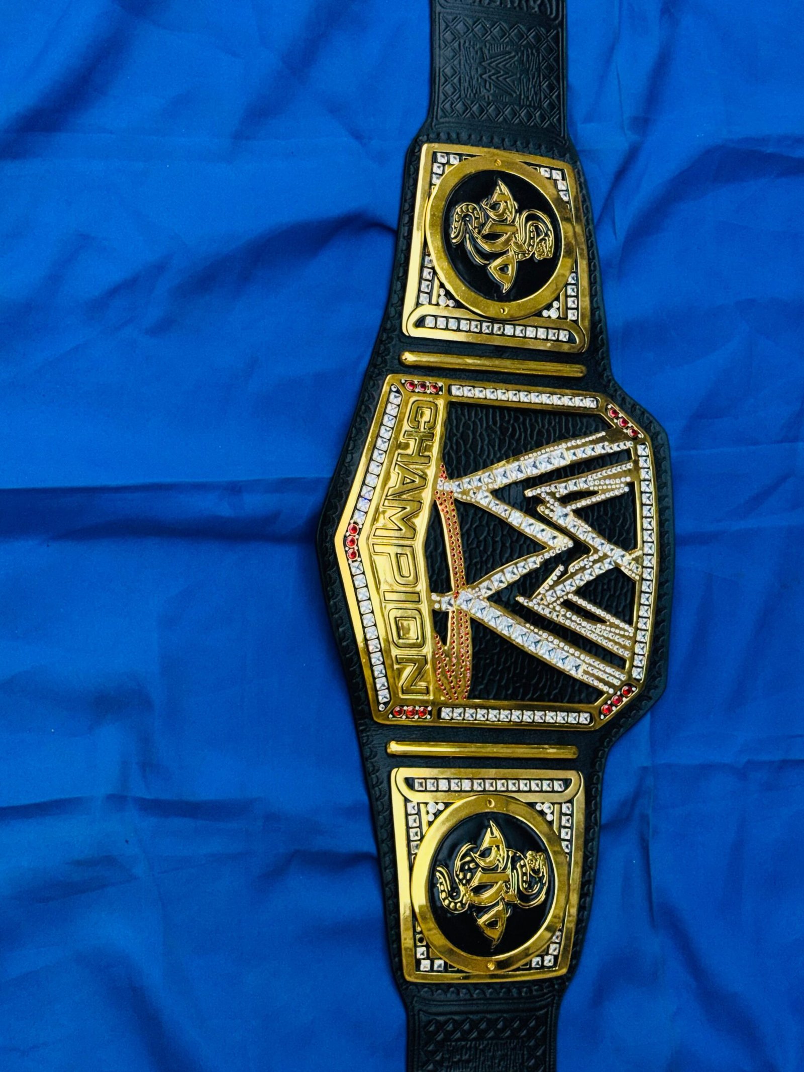 IMG_5748-1 Randy Orton WWE Championship Belt – Adult Size, 4MM Zinc, 24K Gold Plated, Double Lyre, CZ Stones & Genuine Cowhide Leather - Image 9