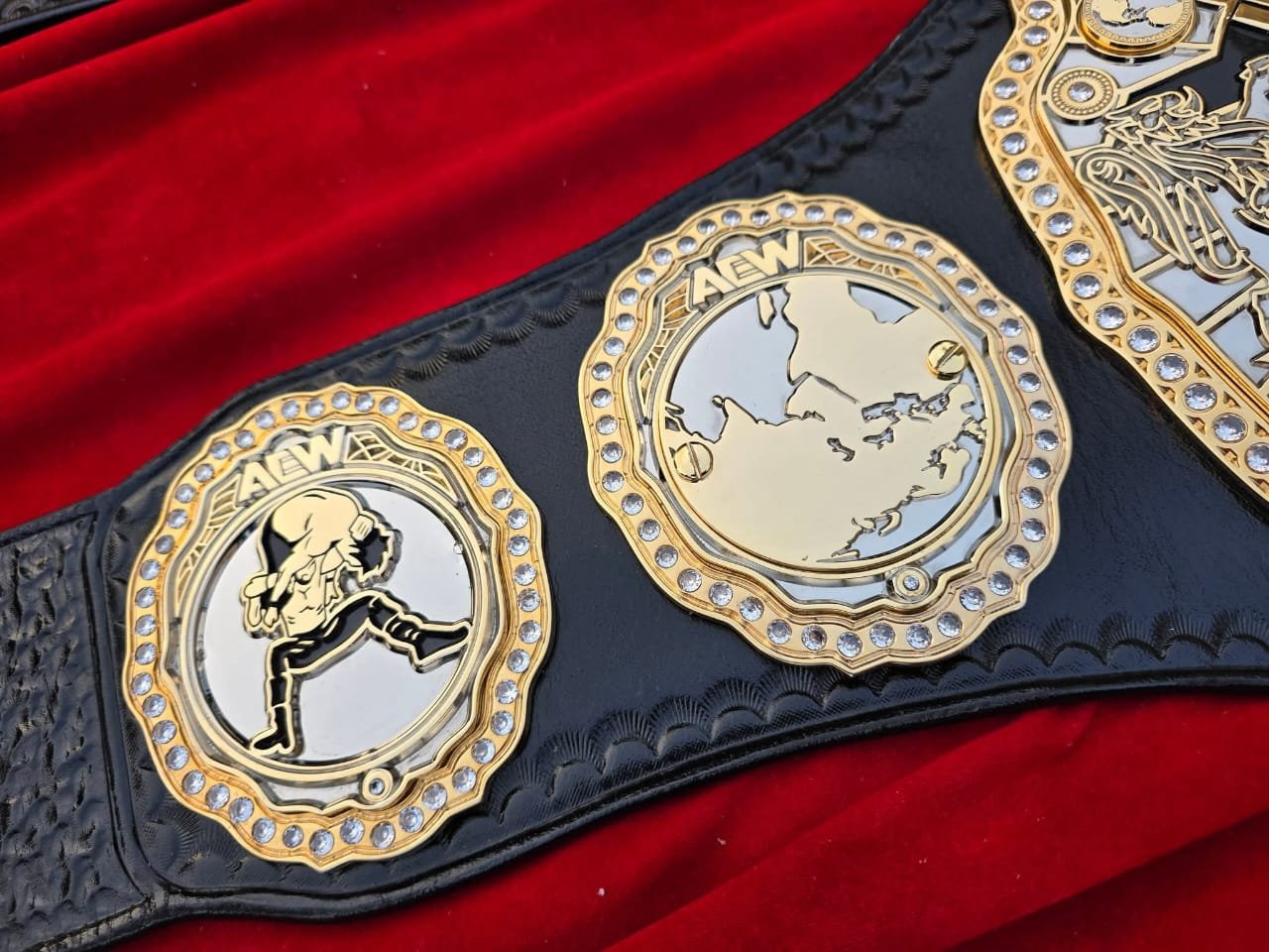 u_6 AEW Unified Champion Wrestling Replica Belt | Dual Gold Plating with CZ Zirconia Stones and Premium Leather Straps - Image 16
